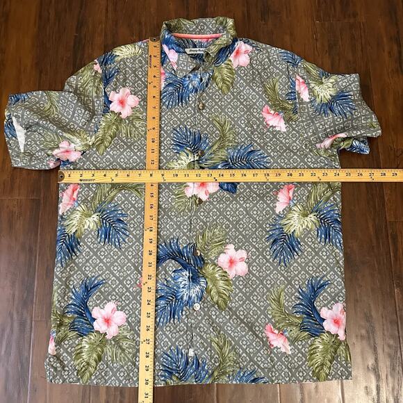 TOMMY BAHAMA Camp Shirt Multicolor Floral Silk SS Hawaiian Tropical - Picture 8 of 8